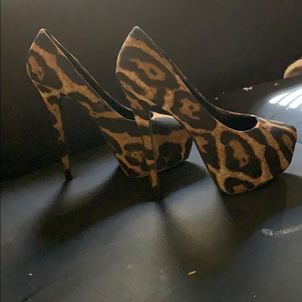 Steven Madden Platform heels